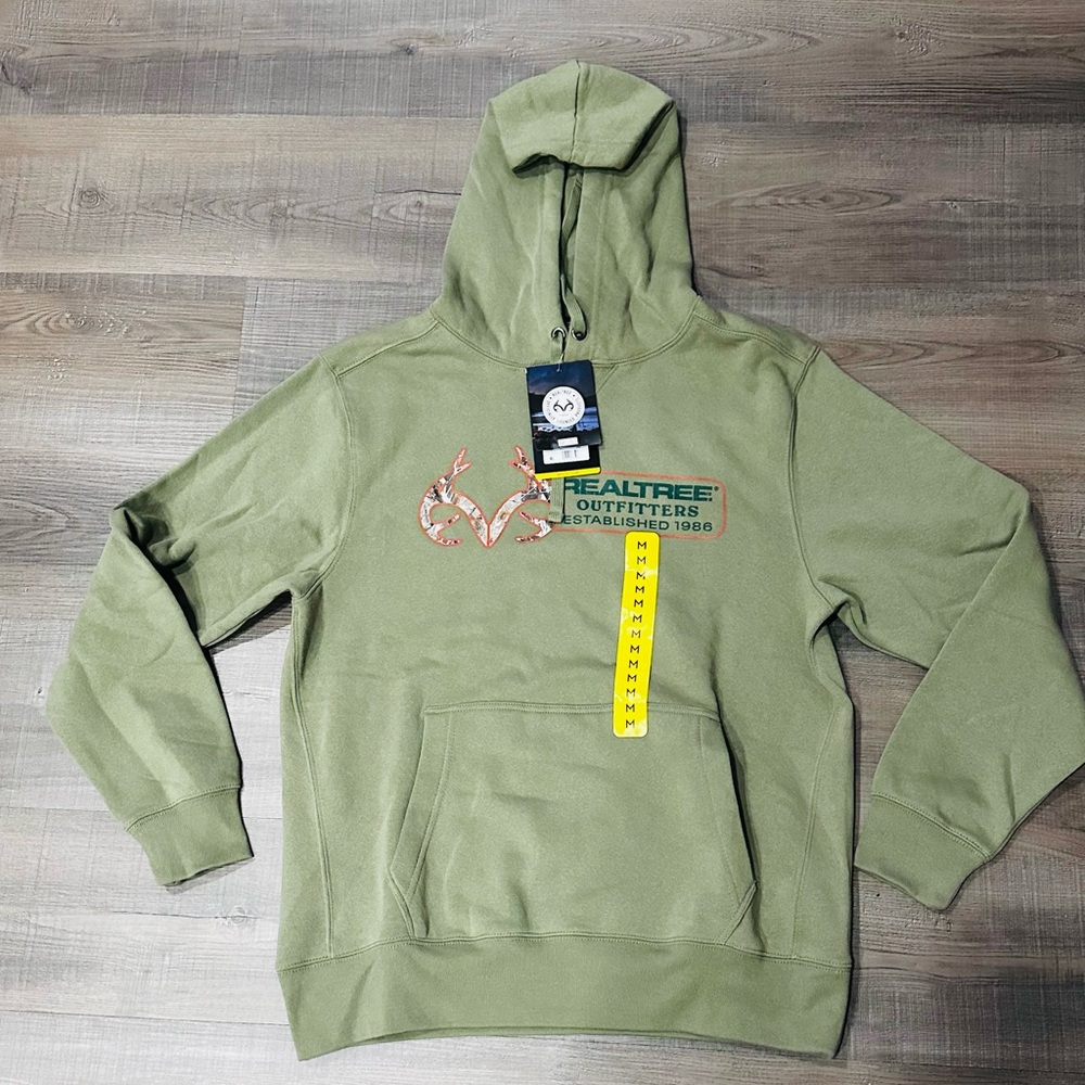 Men’s Realtree Outfitters green hoodie